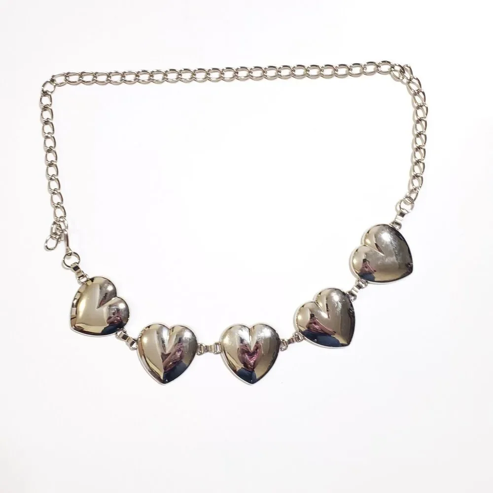 Y2K Women’s Silver Heart Chain Belt